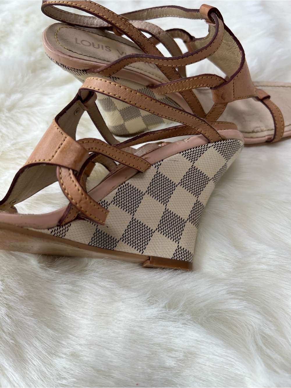 Louis Vuitton Brown Leather Open-Toe T-Strap Sandals size 37 - Picture 3 of 12